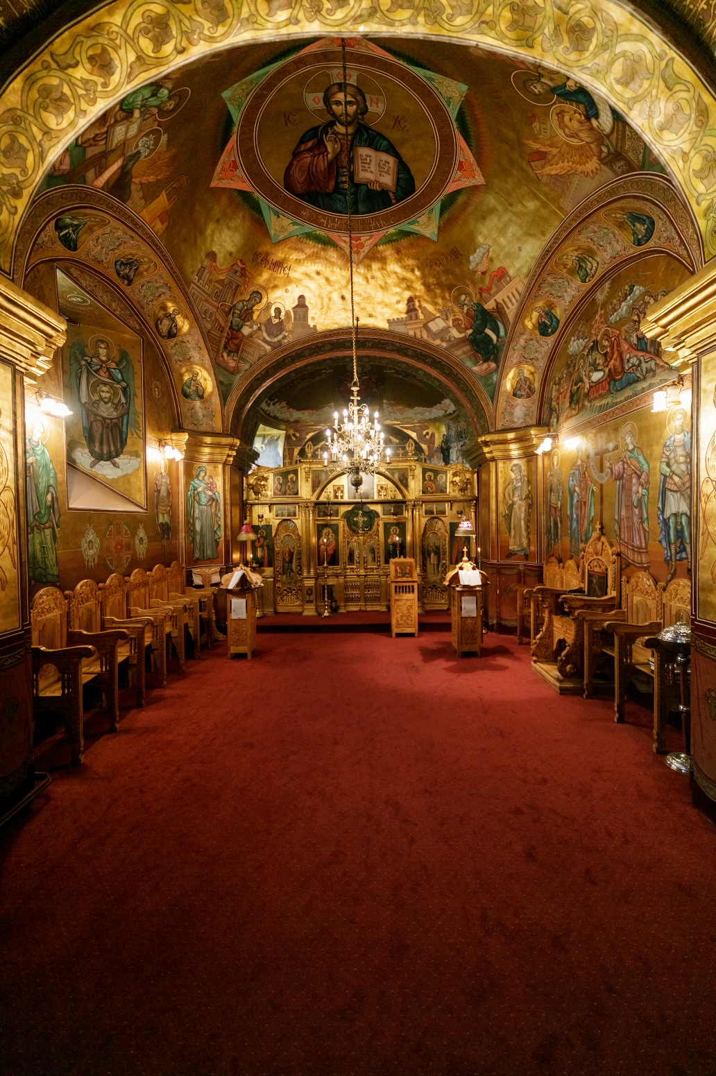 Sărbătoarea Sfinților Arhangheli Mihail și Gavriil, zi aleasă pentru Facultatea de Teologie Ortodoxă „Dumitru Stăniloae” din Iași: Hramul capelei