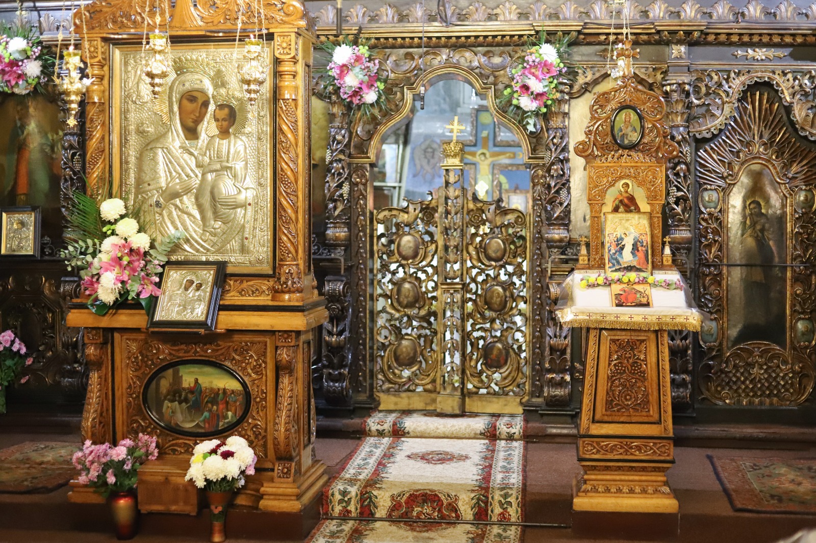 Sărbătoarea Sfintei Ecaterina la Biserica Lozonschi din Iași Sărbătoarea Sfintei Ecaterina la Biserica Lozonschi din Iași