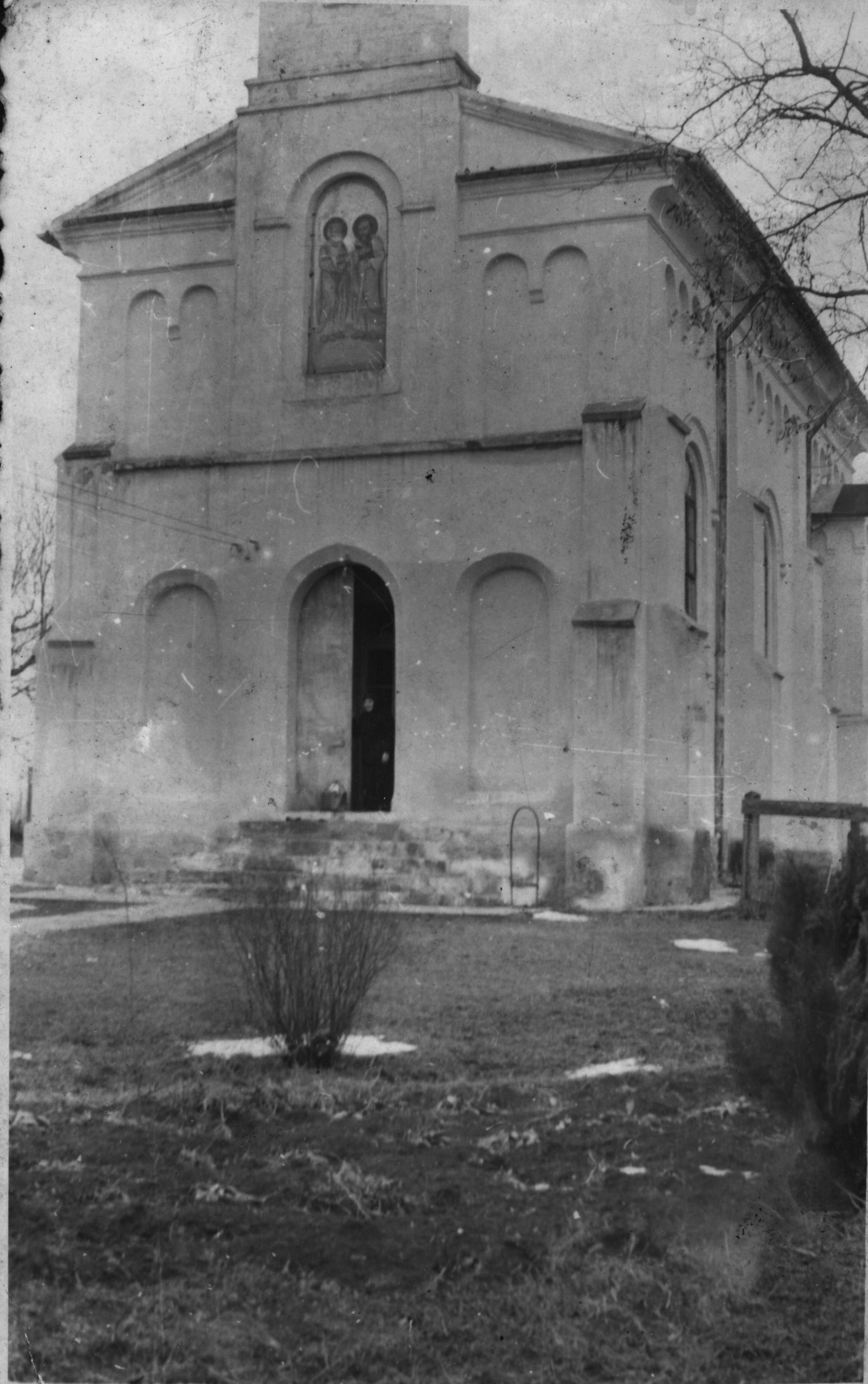 Recenzie: „Culegând roadele slujirii sale. Volum omagial dedicat Părintelui Vilie Doroșincă”