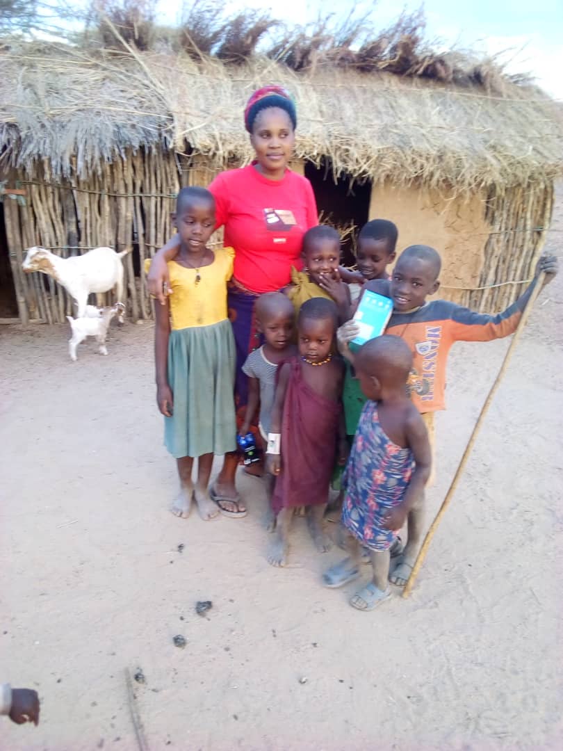 Dominica – învățătoarea care dă o șansă copiilor încă neșcolarizați