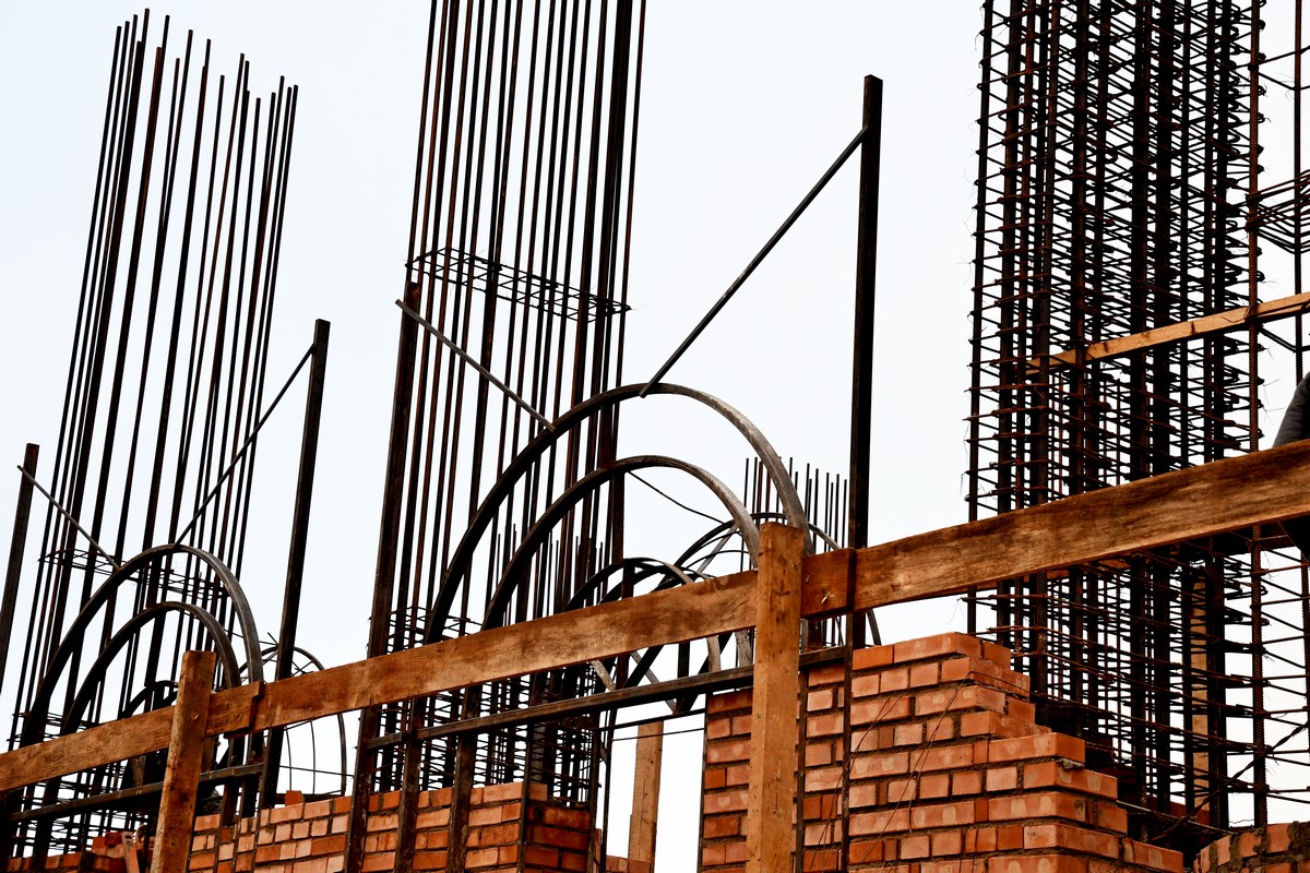 Foto: Constantin Ciofu Stadiul lucrărilor la clopotnița Mănăstirii Hadâmbu