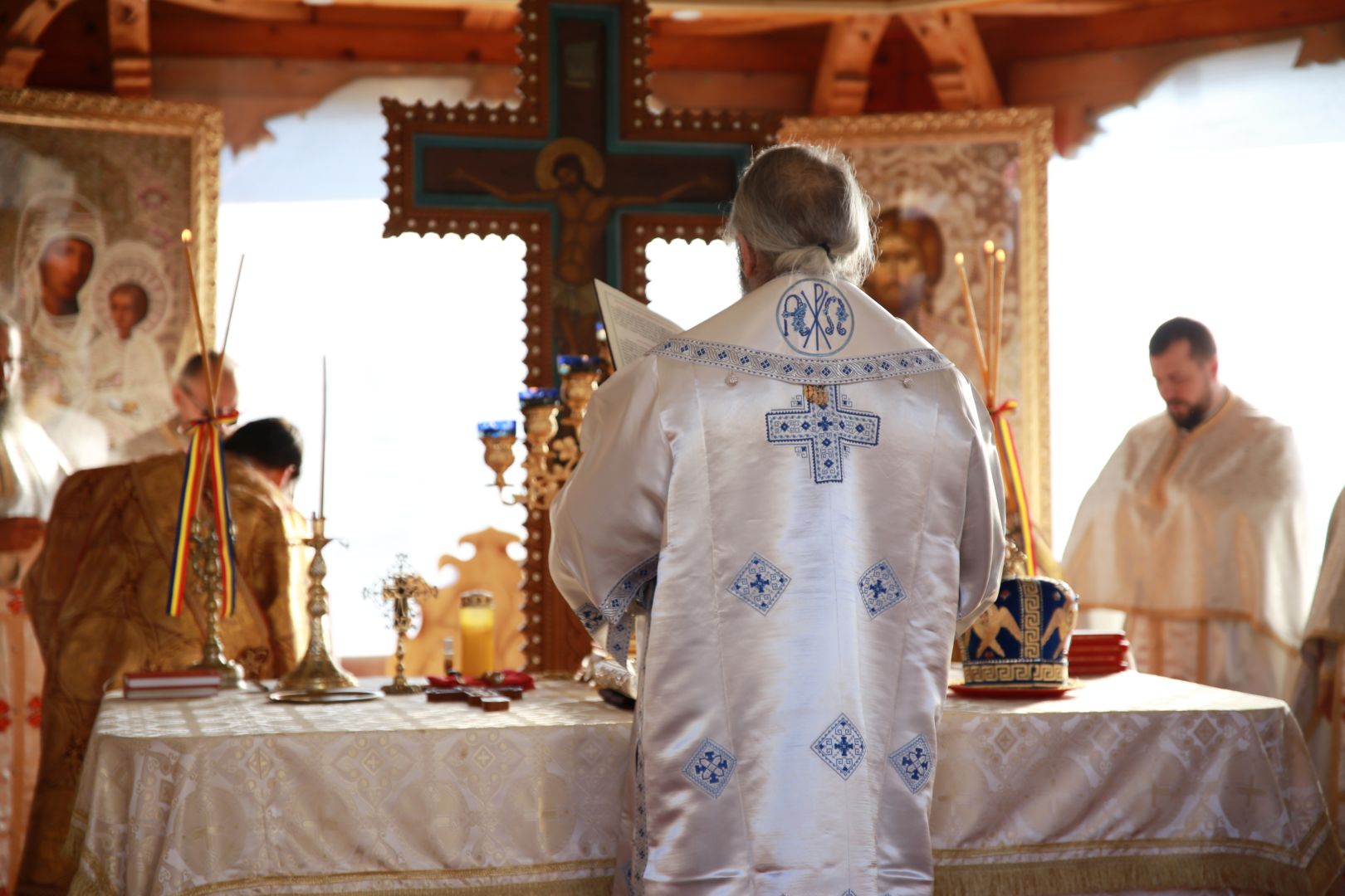 Foto: Flavius Popa Zi de hram la Mănăstirea Petru Vodă din județul Neamț: „Nu vă amăgiți: Dumnezeu nu Se lasă batjocorit”