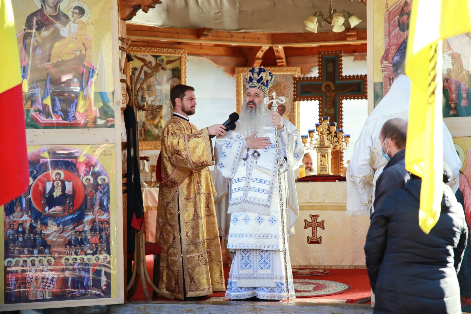 Foto: Flavius Popa Zi de hram la Mănăstirea Petru Vodă din județul Neamț: „Nu vă amăgiți: Dumnezeu nu Se lasă batjocorit”