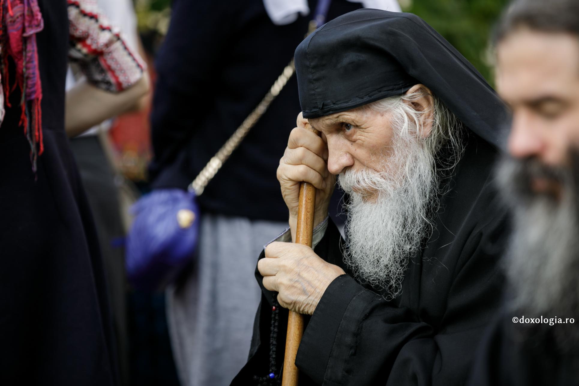Doamne, ăsta sunt eu! Primește-mă și mă miluiește! / Foto: Oana Nechifor chip de călugăr