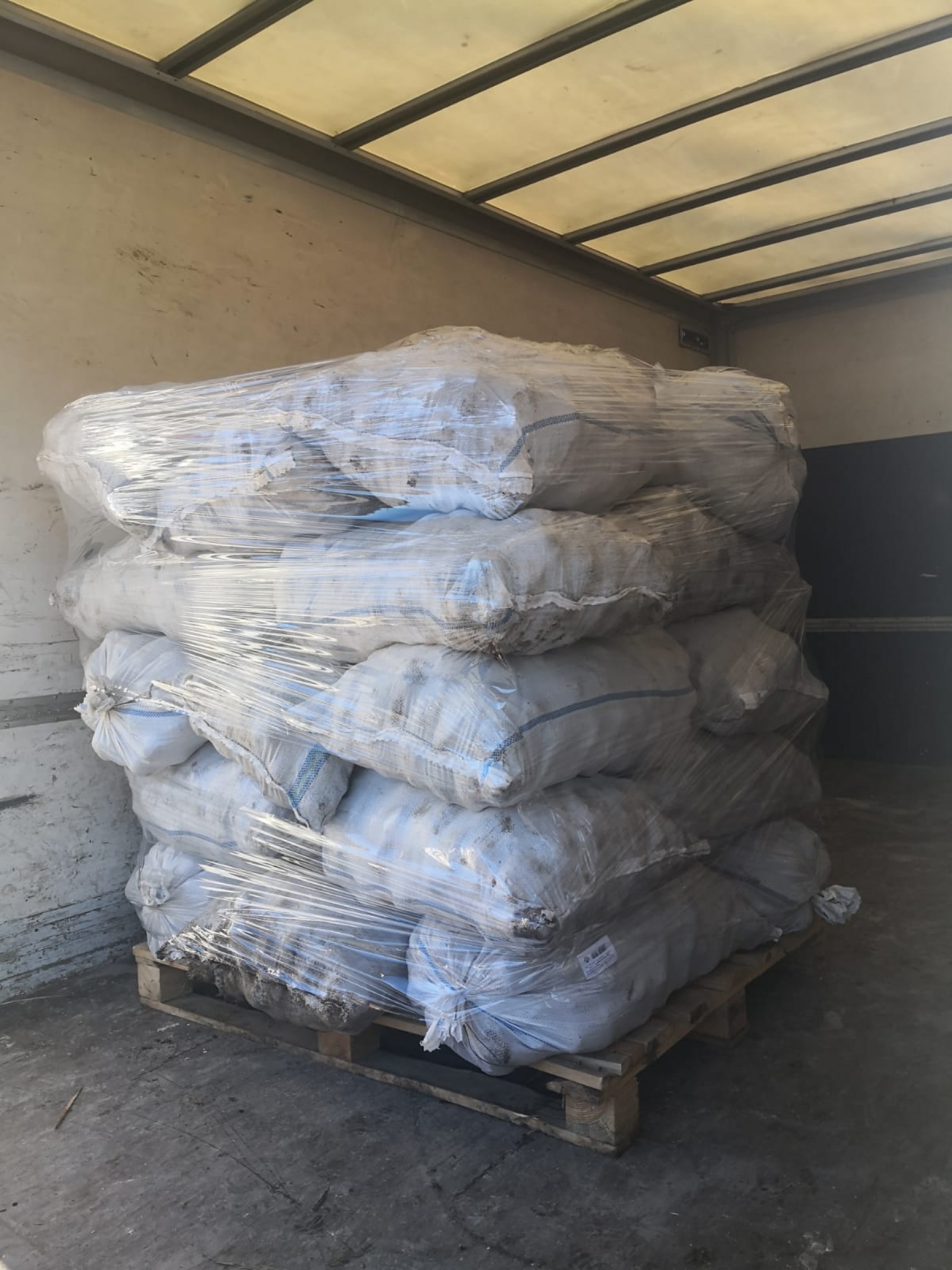 20 de tone de cartofi dăruite spitalelor din Arhiepiscopia Sucevei și Rădăuților