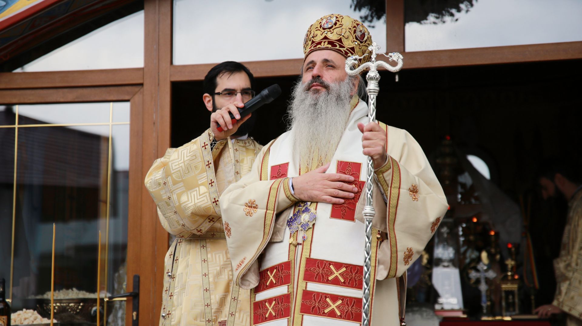 IPS Mitropolit Teofan, la Osoi: „Cea mai mare bogăție în viața omului este credința în Hristos – Dumnezeu”