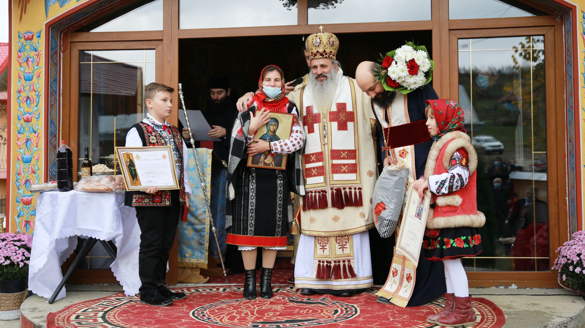 IPS Mitropolit Teofan, la Osoi: „Cea mai mare bogăție în viața omului este credința în Hristos – Dumnezeu”