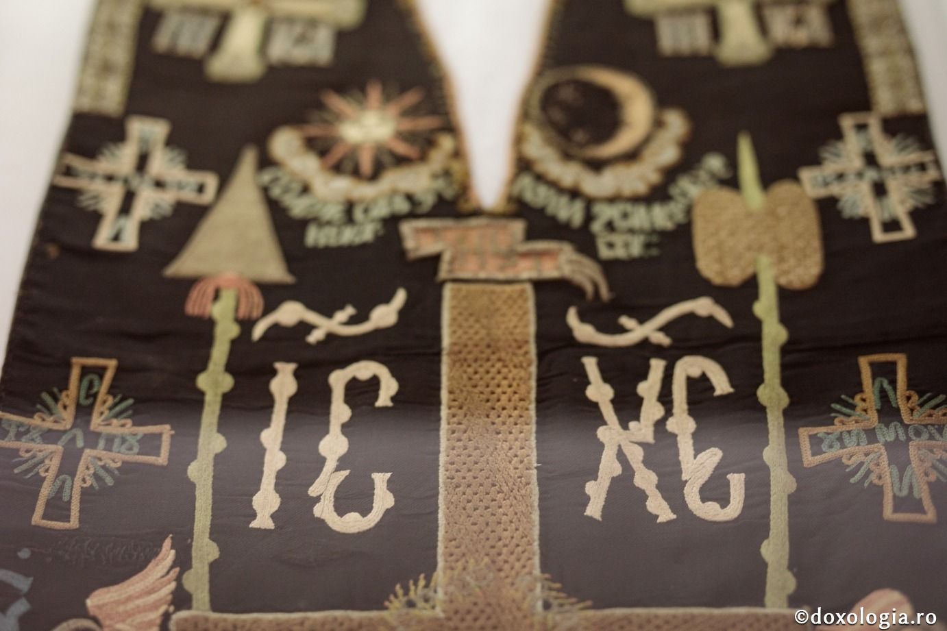 Exponatul lunii noiembrie: Analavul monahiei Anastasia Balș, stareța Mănăstirii Văratec