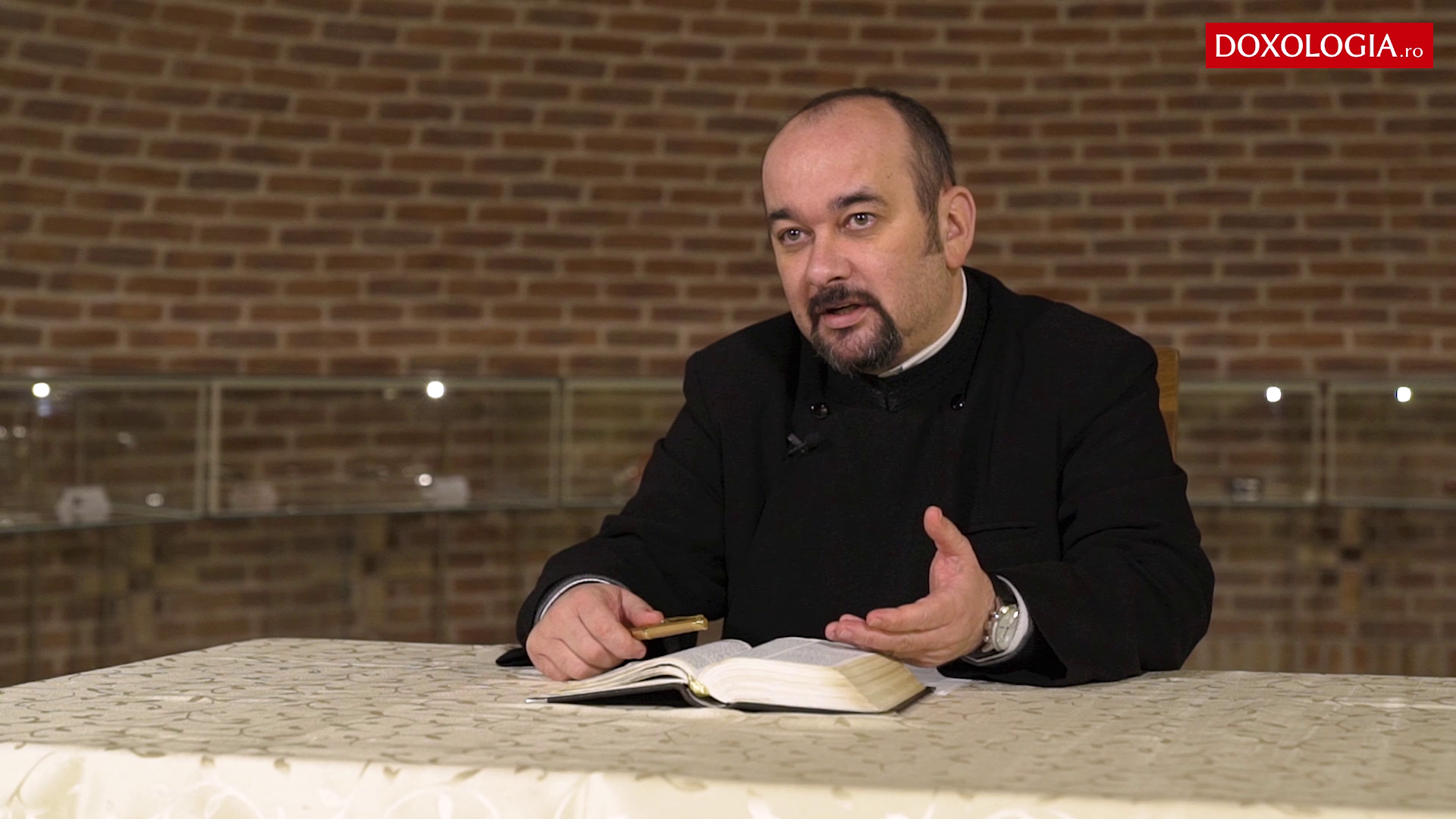 (Video) „Ce este scris în Lege? Cum citeşti?” – Explicații la Evanghelia Duminicii a 25-a după Rusalii