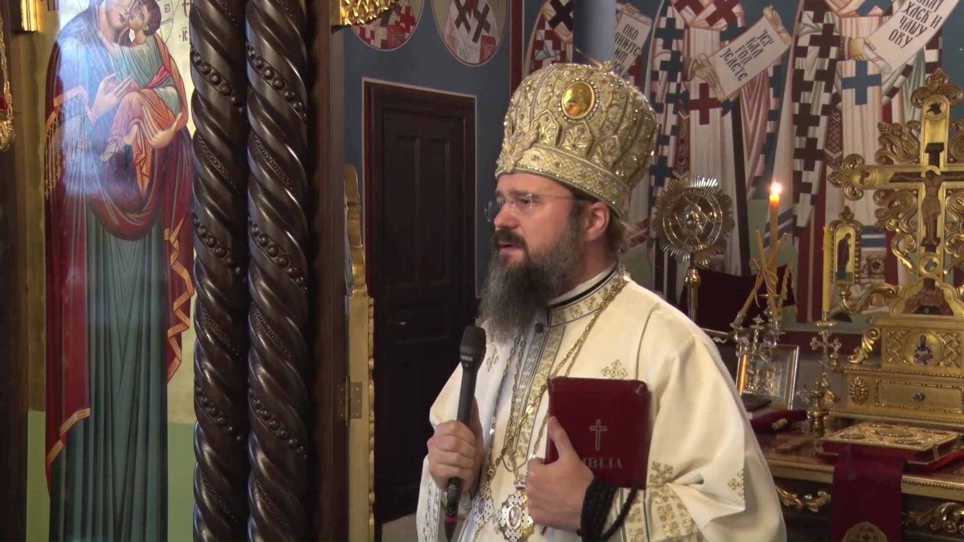 (Video) „Parabola bogatului căruia i-a rodit țarina este oare parabola lumii în care ne aflăm?” ‒ Preasfințitul Părinte Episcop Macarie