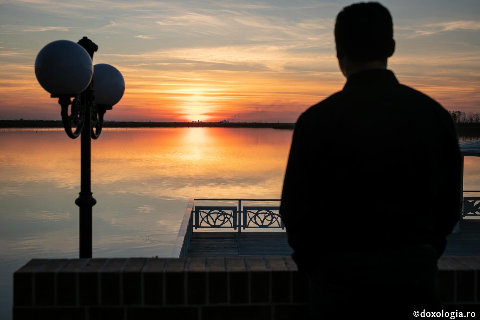 (Video) Cum putem gestiona frica de singurătate?