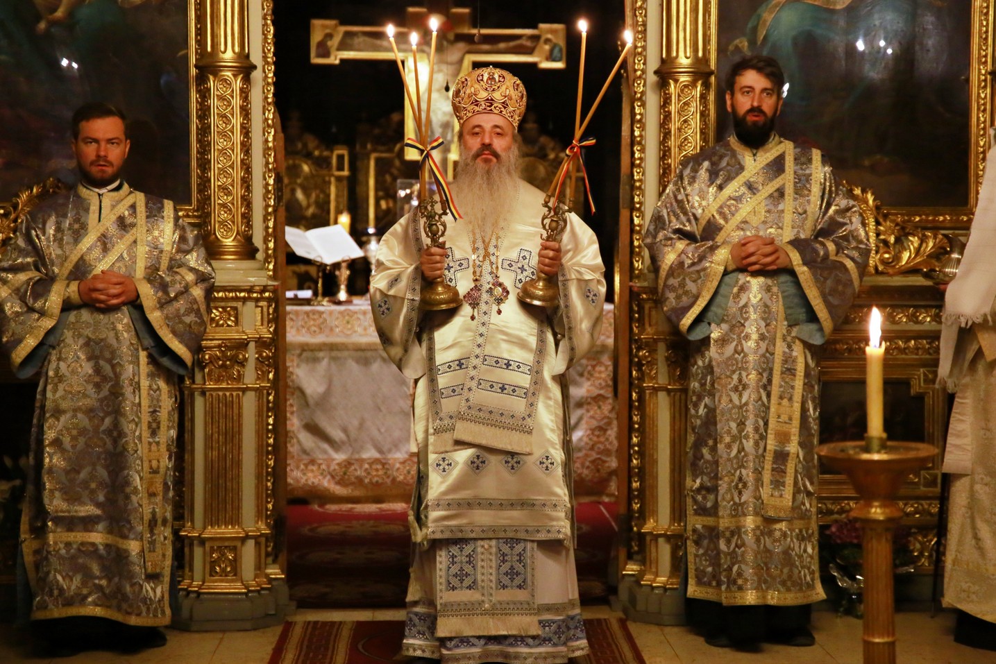 „Sărbătoarea luminii”, marcată la Iași prin Liturghie arhierească