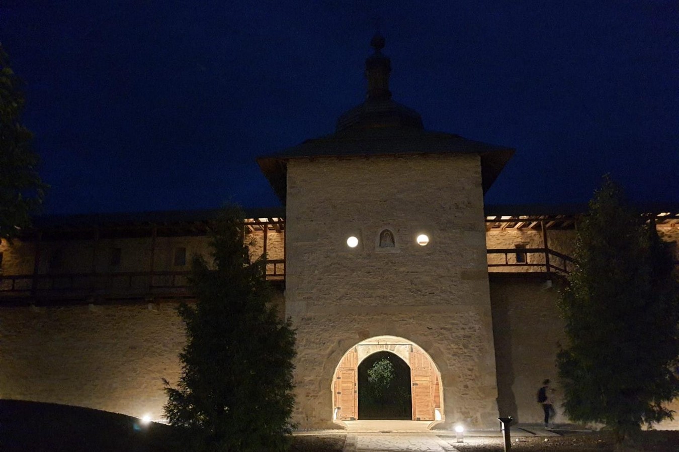 Conferință dedicată finalizării proiectului de restaurare al Mănăstirii Probota