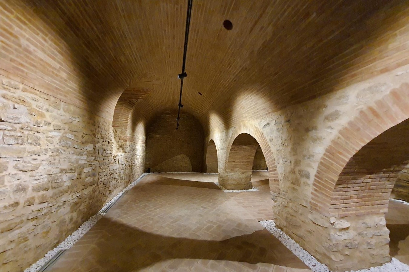 Conferință dedicată finalizării proiectului de restaurare al Mănăstirii Probota