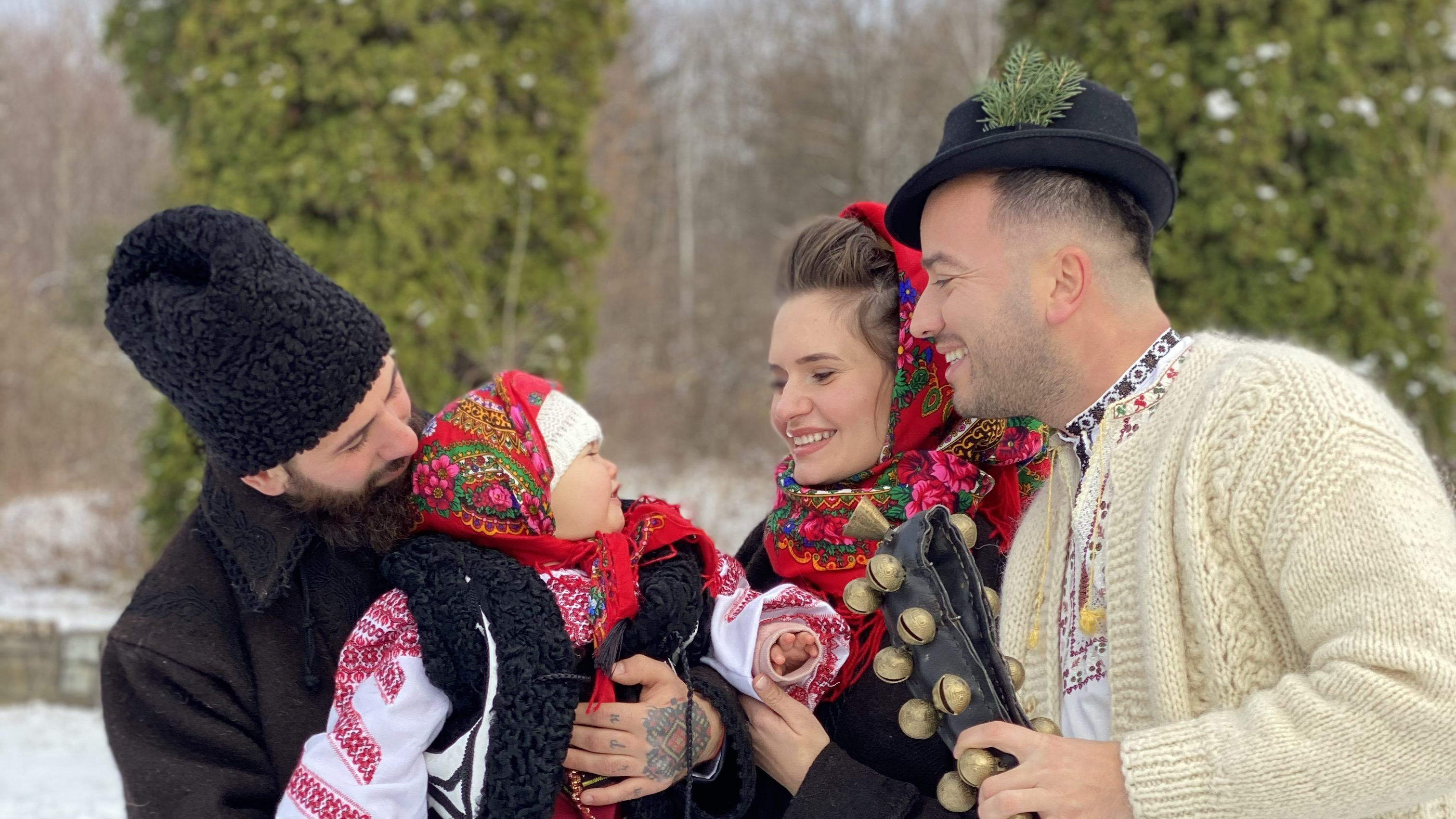 (Interviu) Despre colinde și Crăciunul în Bucovina, cu Alexandru Brădățan: „Cântecul meu trebuie să fie ca o predică”