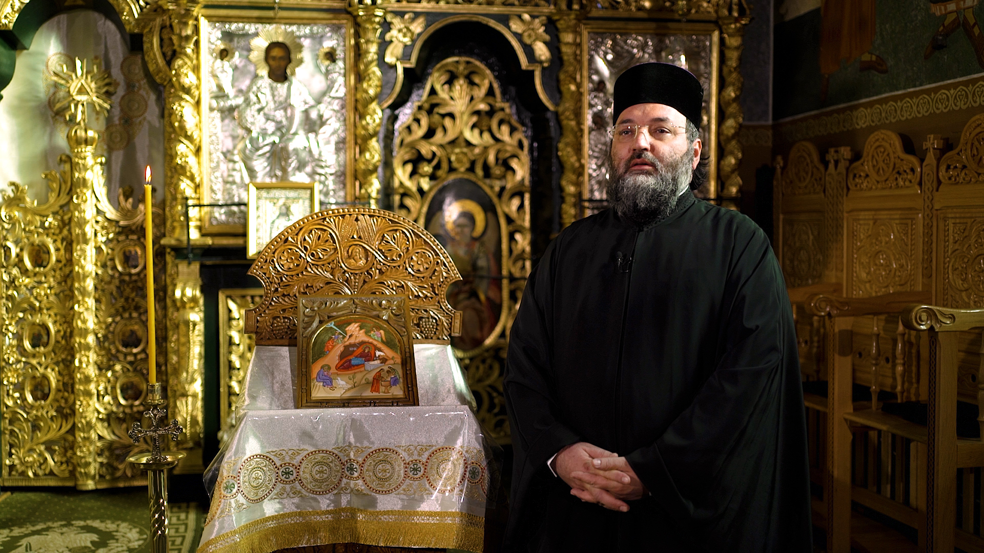 (Video) De ce merge preotul cu ajunul și care este originea acestui obicei?