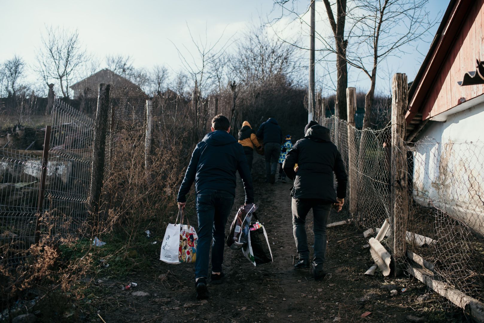 Bucurie pentru 20 de familii neajutorate din partea Sfântului Nicolae