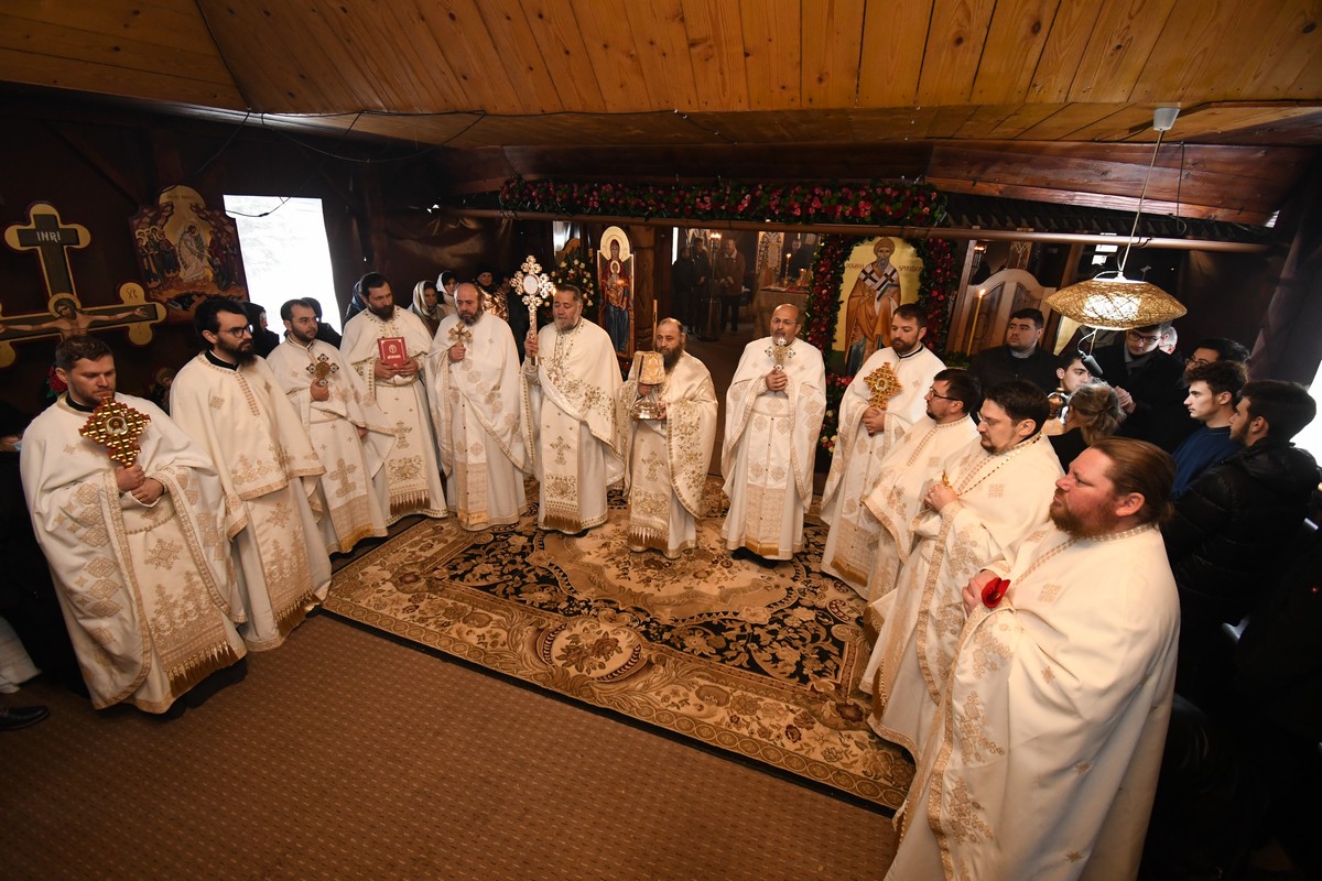 Zi de sărbătoare de Sfântul Spiridon la Mănăstirea Nechit din judeţul Neamţ