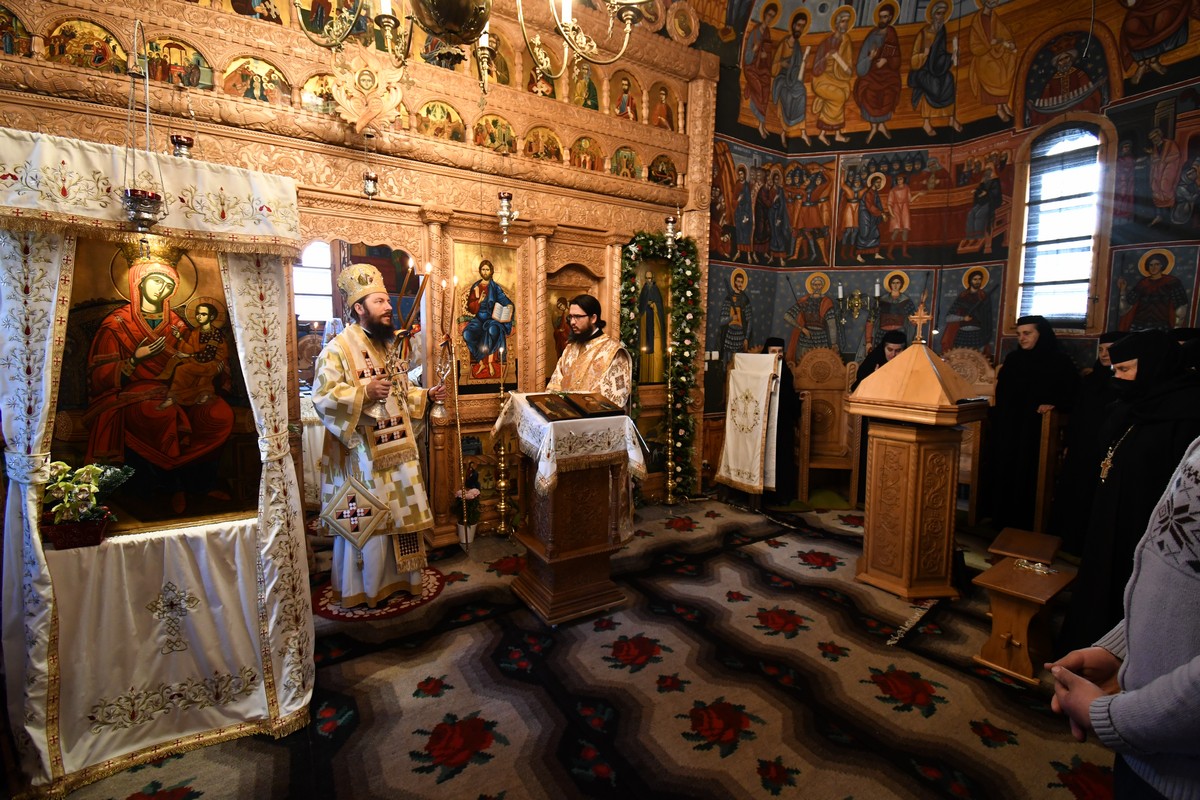 Cinstirea Sfântului Cuvios Daniil Sihastrul la Mănăstirea Voroneţ