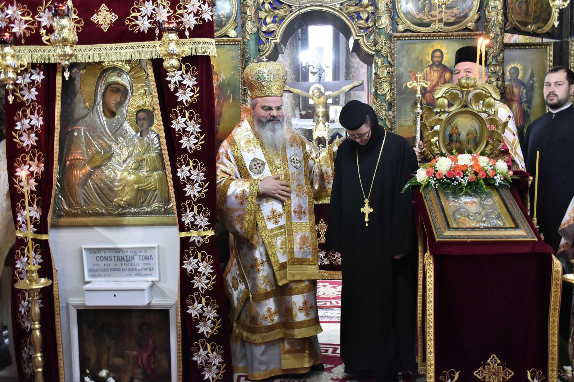 PS Ignatie: „Să nu zăbovim numai asupra formei exterioare a credinței. Să mergem întotdeauna înspre ceea ce ține de profunzimea și autenticitatea ei. Formalismul ucide dragostea și delicatețea pe care ar trebui să le avem față de cei din jur”