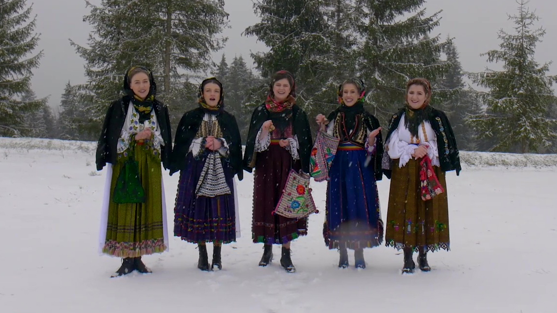 (Video) Și noi am plecatu’ – Fetele de pe Târnave