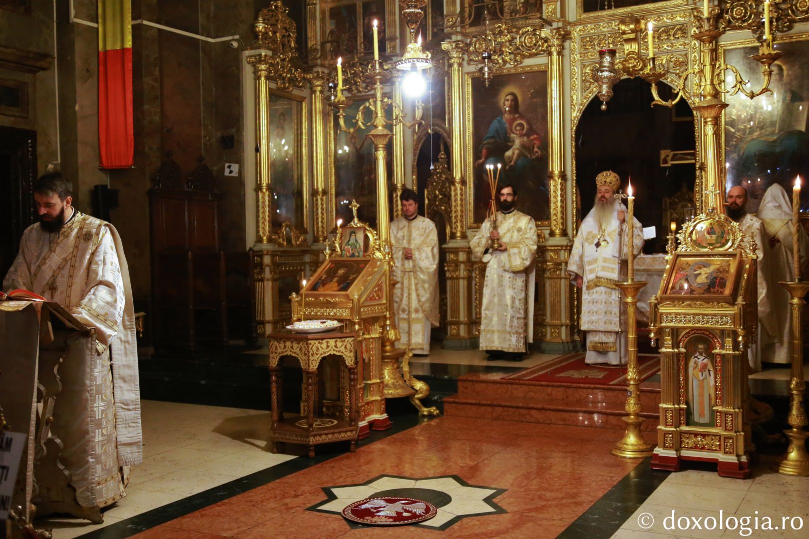 foto: Flavius Popa Duminica Sfinților Strămoși la Catedrala Mitropolitană din Iași. IPS Teofan: „Viața creștină este o viață a bucuriei”