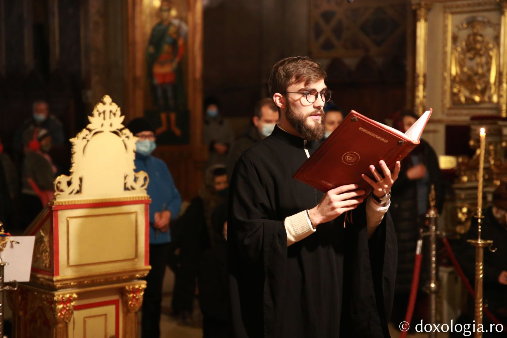 foto: Flavius Popa Duminica Sfinților Strămoși la Catedrala Mitropolitană din Iași. IPS Teofan: „Viața creștină este o viață a bucuriei”