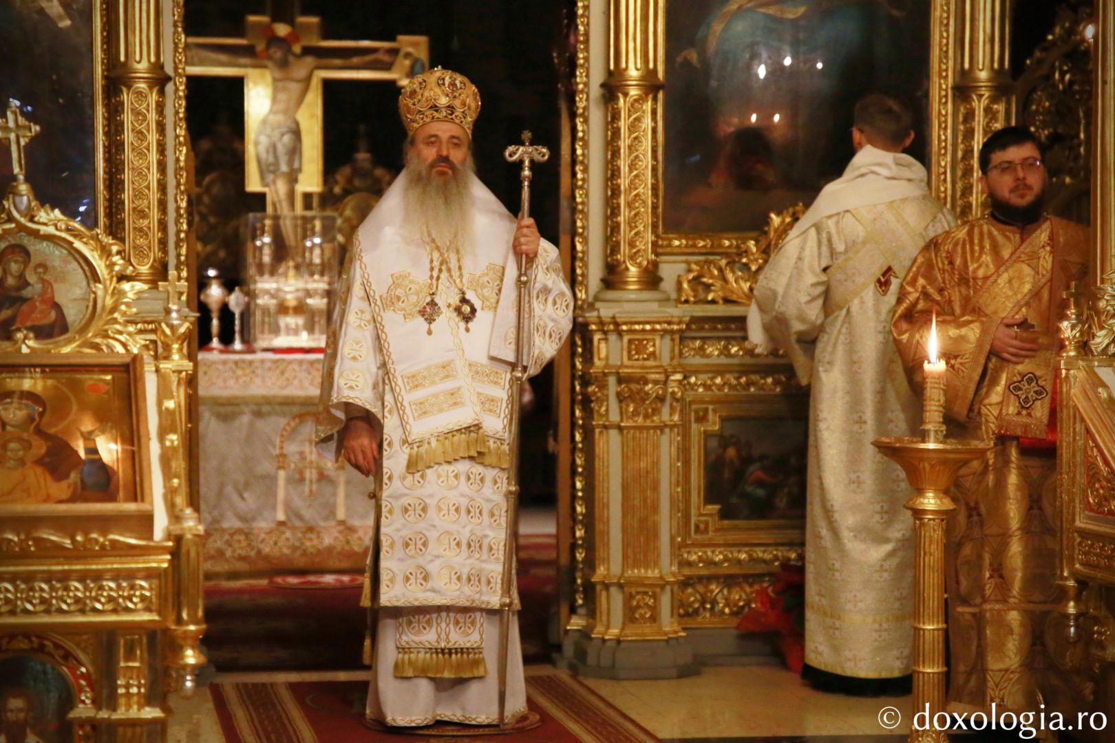 (Video) IPS Teofan: „Taina întrupării Domnului Hristos este taina iubirii lui Dumnezeu pentru oameni”