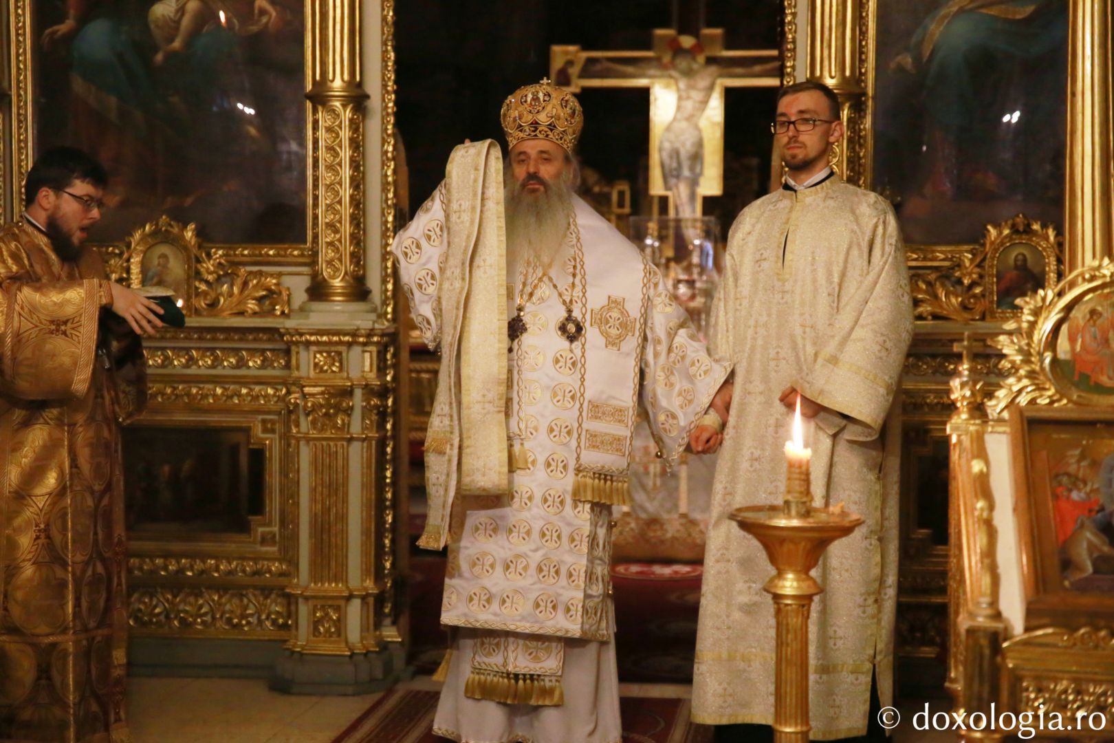 IPS Mitropolit Teofan: „Întreaga viață a omului se cuvine a fi un ajun de Crăciun”