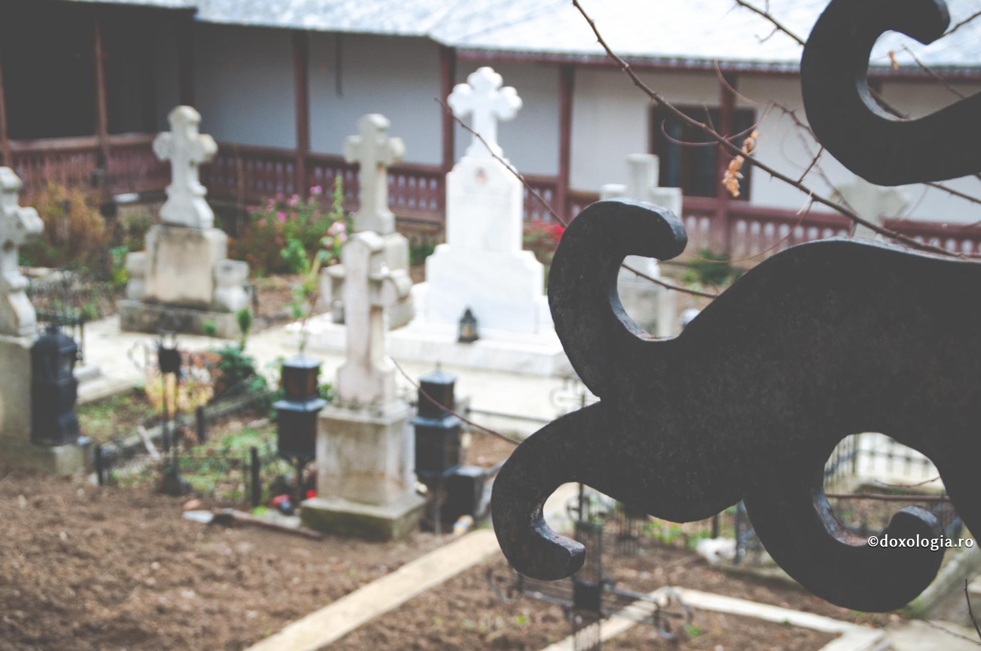 Gândul la moarte ne ajută să nu mai păcătuim