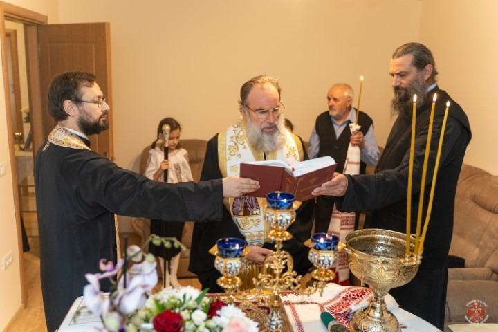Locuința familiei Bărăscu, sfinţită de IPS Ioachim
