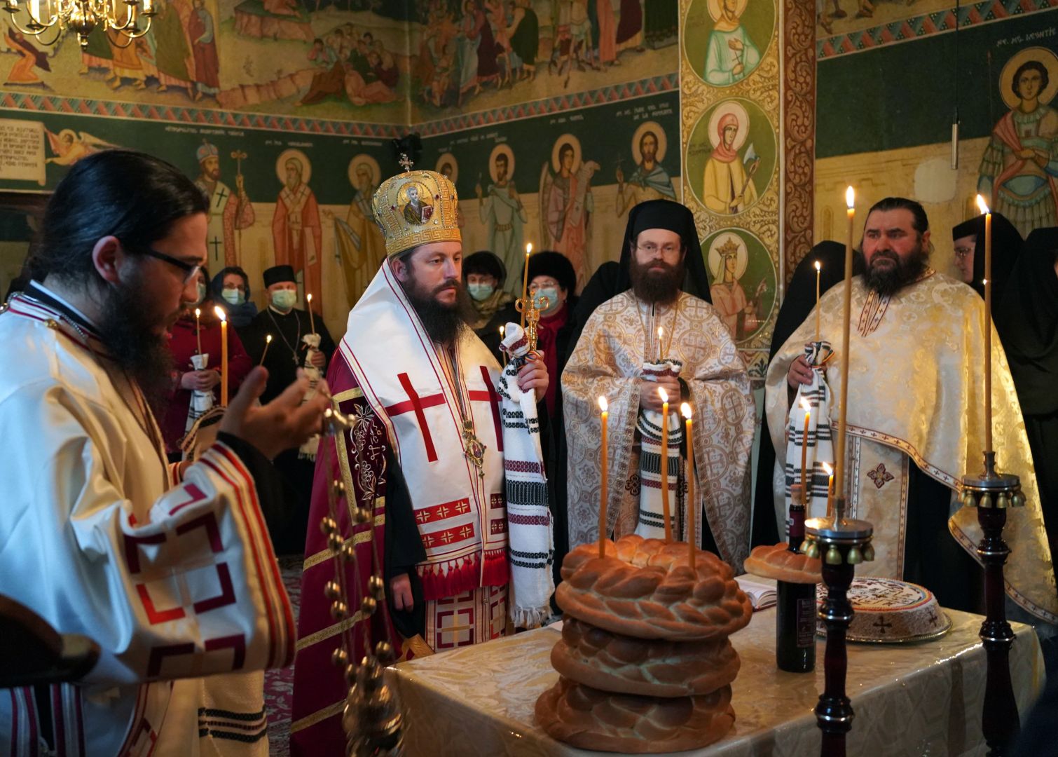 Pomenirea Înaltpreasfinţitului Părinte Mitropolit Bartolomeu Anania, la 10 ani de la trecerea în veșnicie, la Mănăstirea Dragomirna