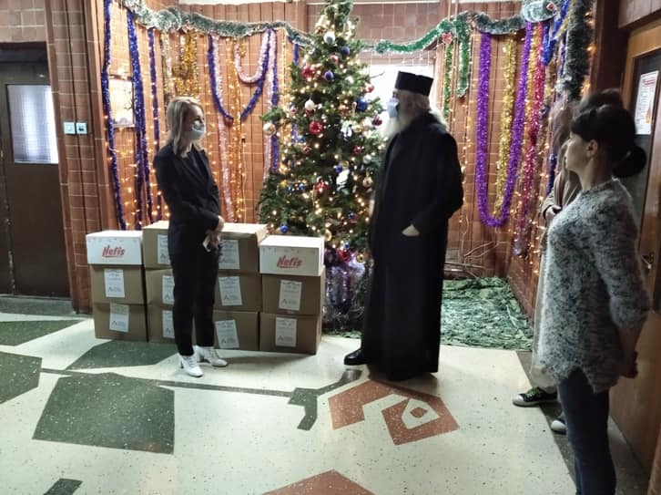 Daruri pentru zece angajaţi ai Teatrului din Bălţi Daruri pentru zece angajaţi ai Teatrului din Bălţi