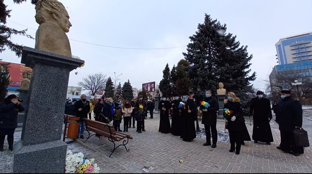 Poetul naţional Mihai Eminescu, omagiat la Bălţi