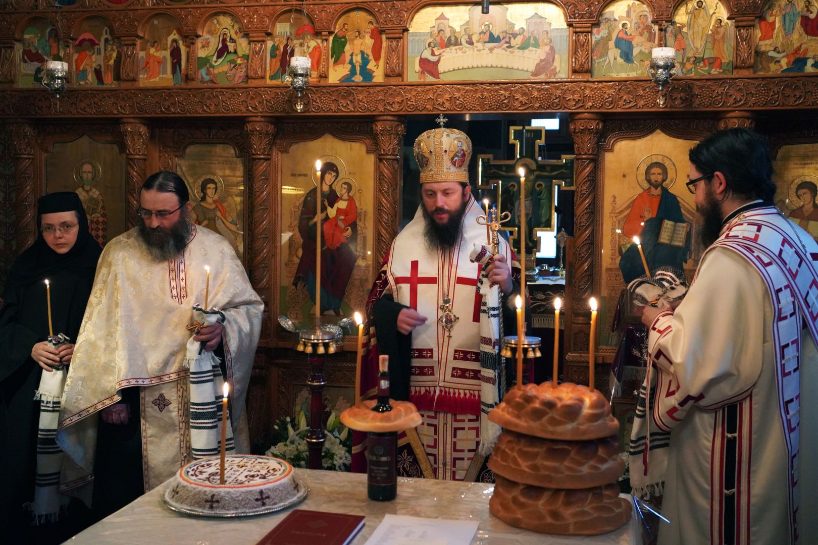 Pomenirea Înaltpreasfinţitului Părinte Mitropolit Bartolomeu Anania, la 10 ani de la trecerea în veșnicie, la Mănăstirea Dragomirna