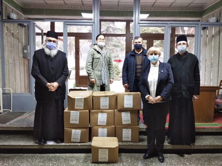 Daruri pentru profesorii pensionari de la Universitatea din Bălţi Daruri pentru profesorii pensionari de la Universitatea din Bălţi