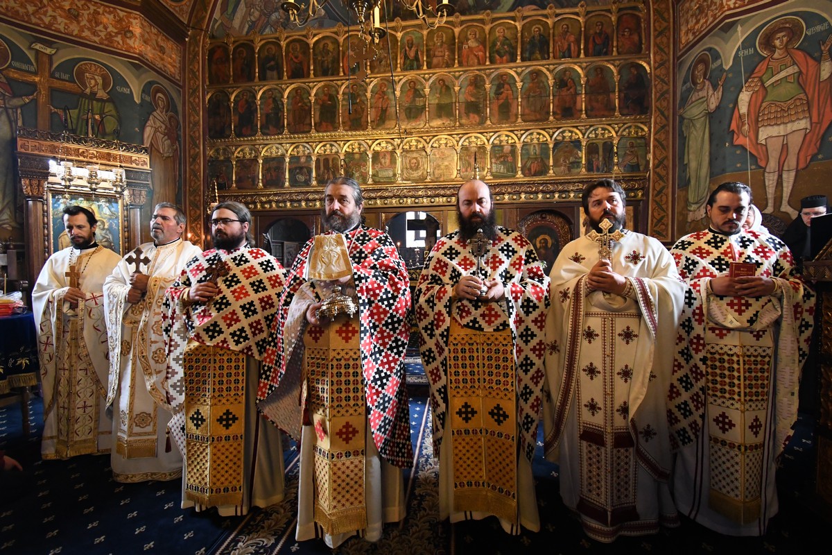 Hram la Mănăstirea „Sfinţii Atanasie şi Chiril” - Copou din Iaşi