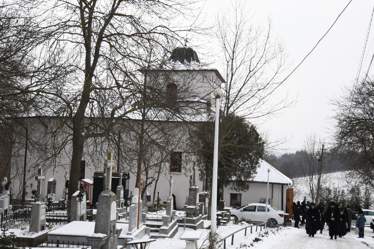 Foto: Constantin Ciofu Hram la Mănăstirea „Sfinţii Atanasie şi Chiril” - Copou din Iaşi