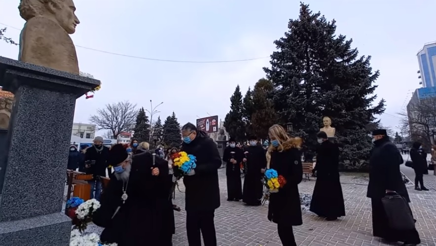 Poetul naţional Mihai Eminescu, omagiat la Bălţi