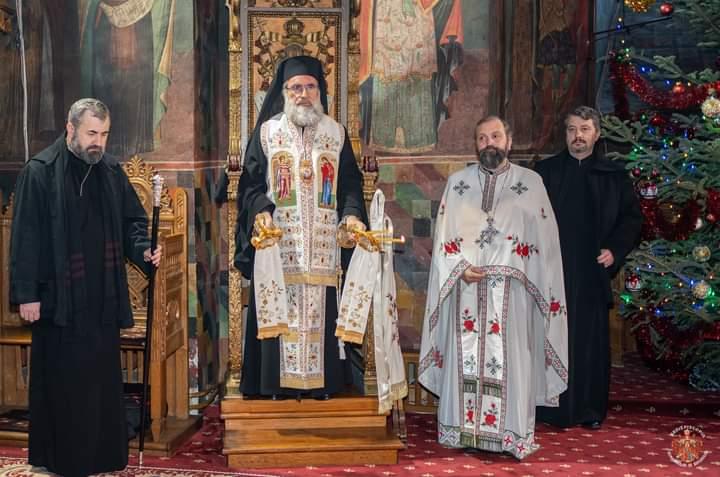 Înaltpreasfințitul Părinte Ioachim, de şase ani Arhiepiscopul Romanului şi Bacăului