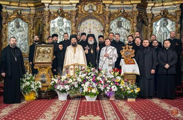 Înaltpreasfințitul Părinte Ioachim, de şase ani Arhiepiscopul Romanului şi Bacăului