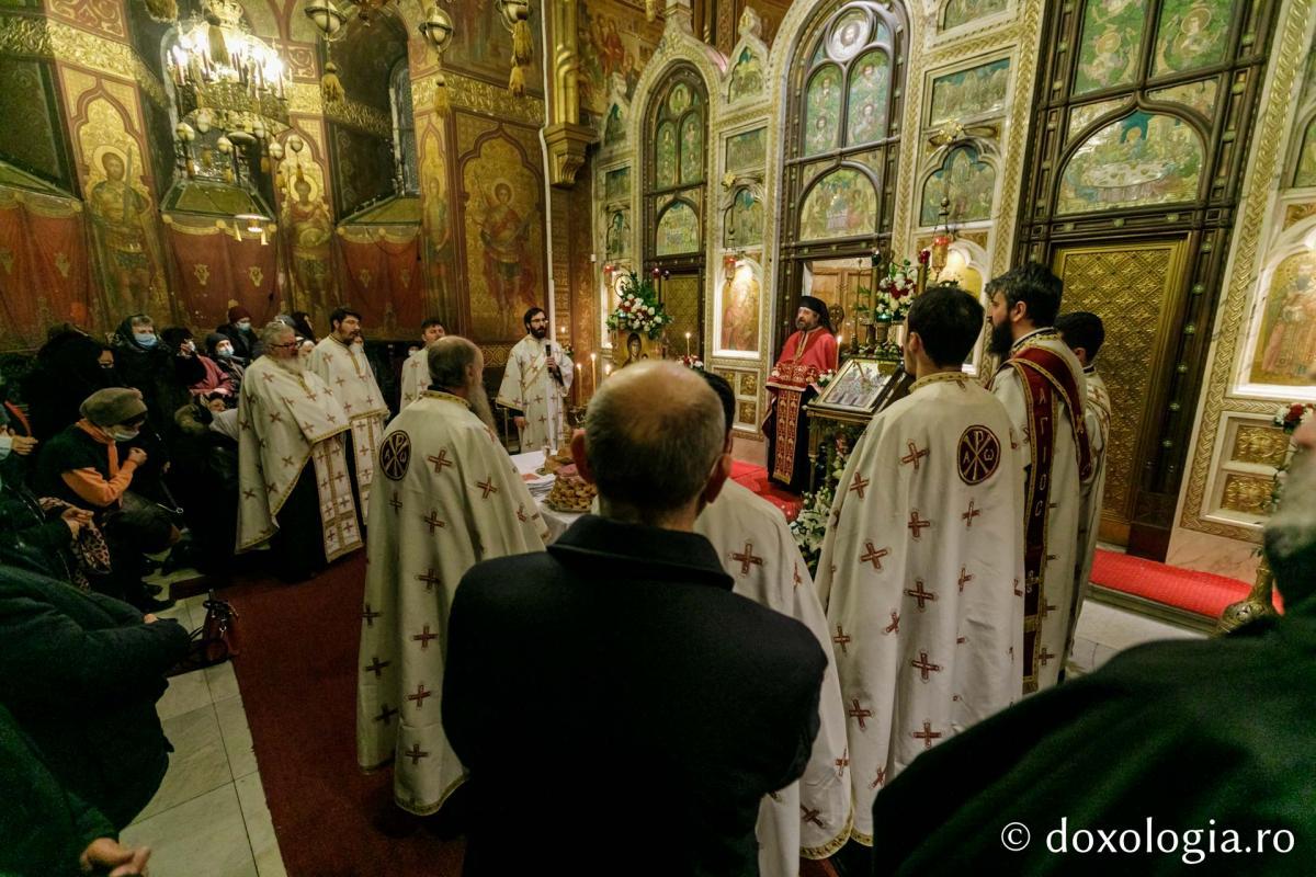 Mănăstirea închinată Sfinților Trei Ierarhi și-a celebrat astăzi hramul