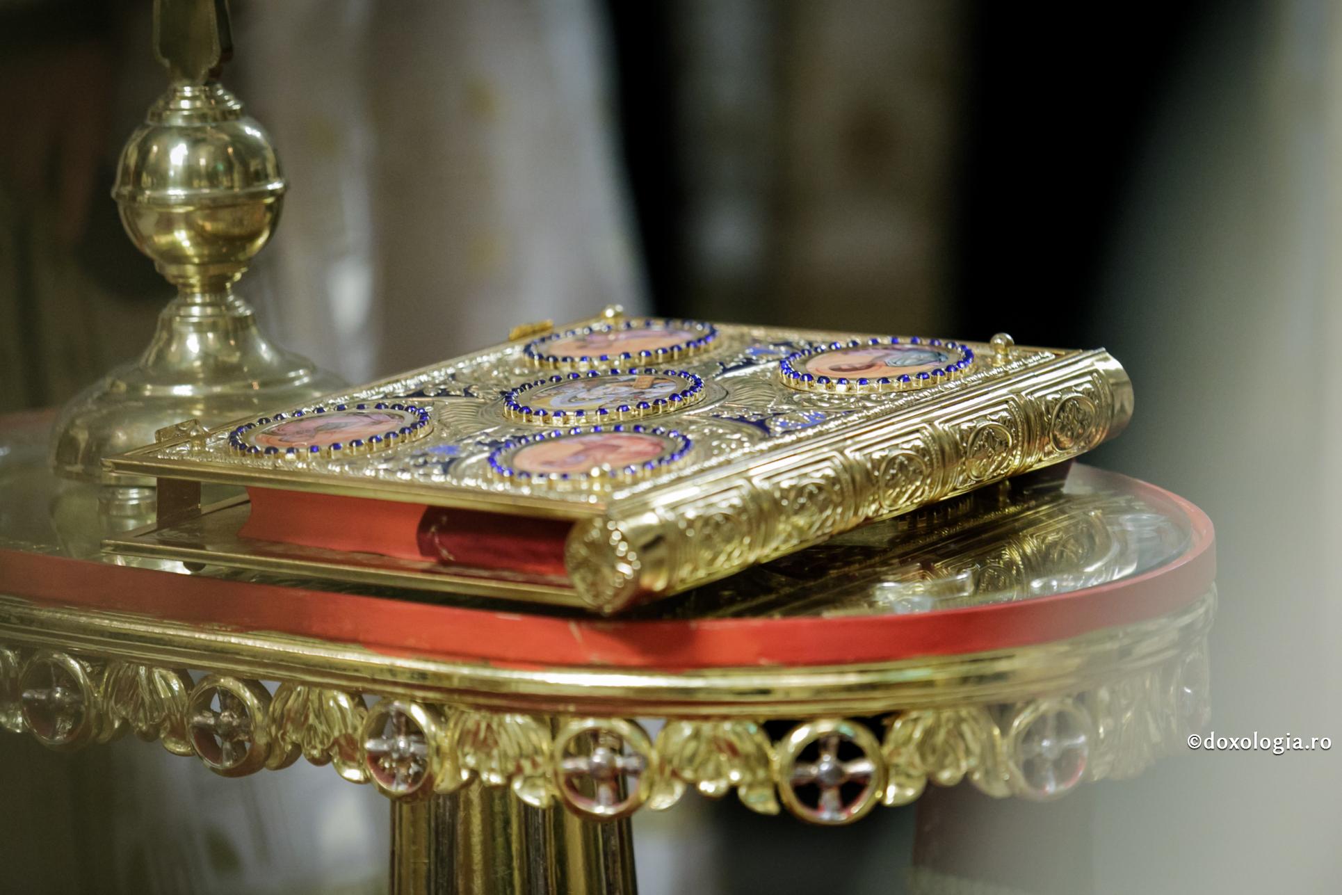 Slujbă de mulţumire în toate bisericile din Patriarhia Română la aniversarea Unirii Principatelor Române