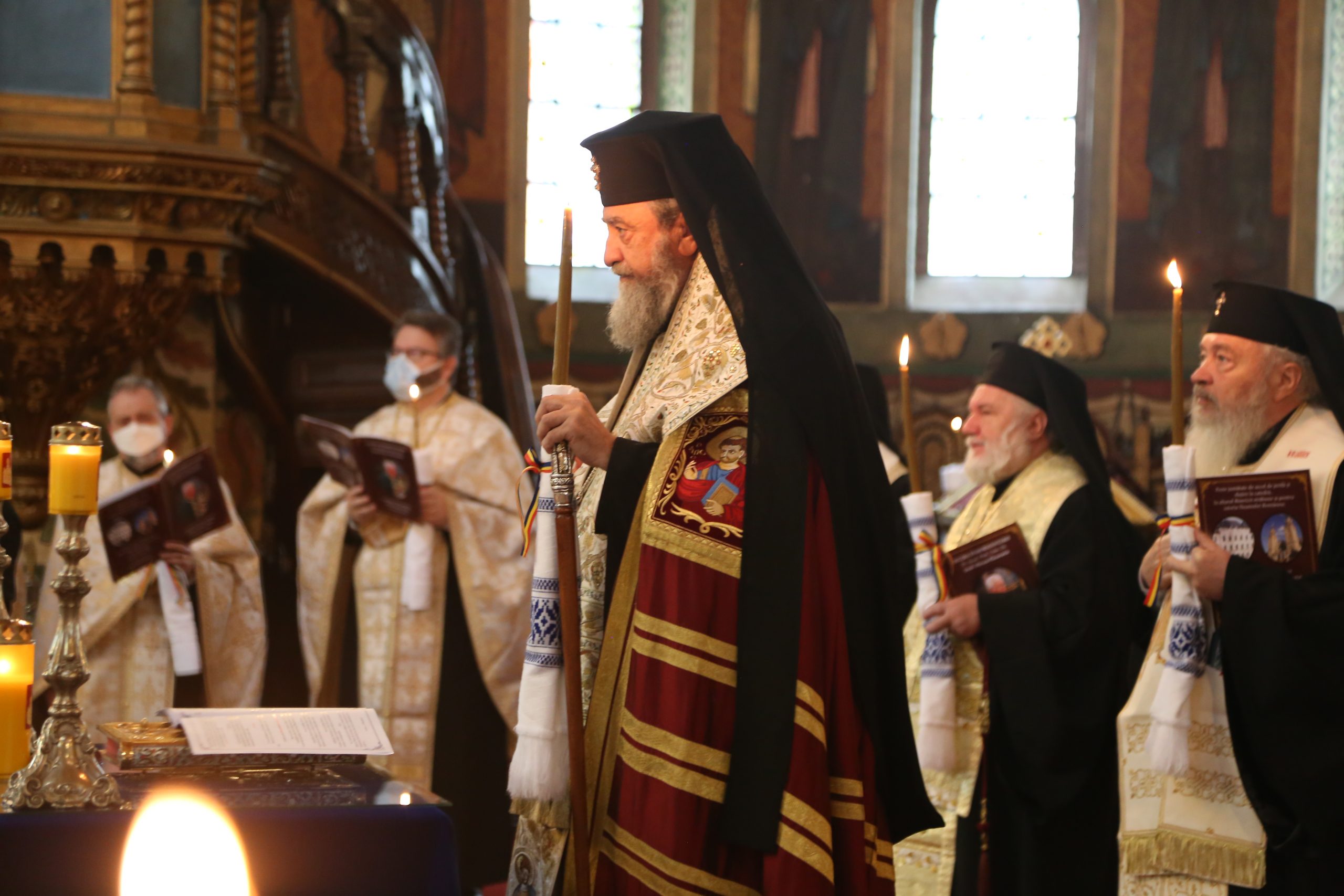 Părintele academician Mircea Păcurariu a fost condus pe drumul veșniciei