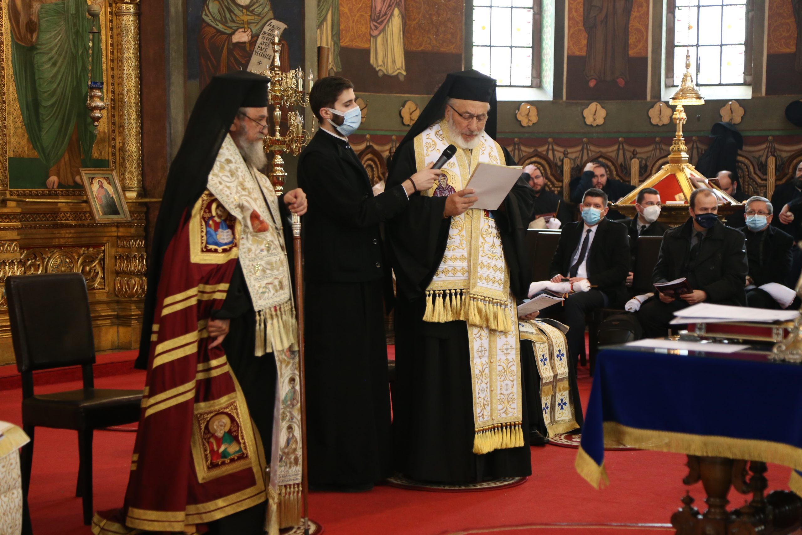 Părintele academician Mircea Păcurariu a fost condus pe drumul veșniciei