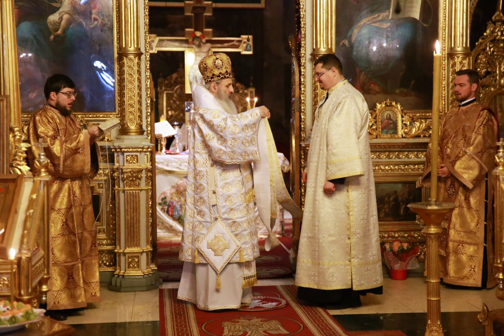 foto: Flavius Popa Slujbă arhierească la Catedrala Mitropolitană din Iași: „Dumnezeu ne oferă harul Său”