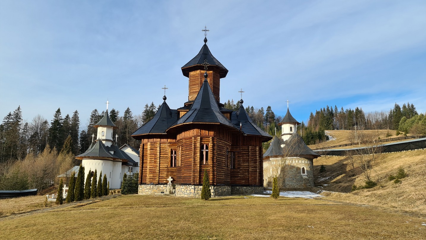 PS Părinte Damaschin, la mănăstirea cu rânduială athonită „Sfântul Daniil Sihastrul”: „Mântuirea nu se obține ușor”