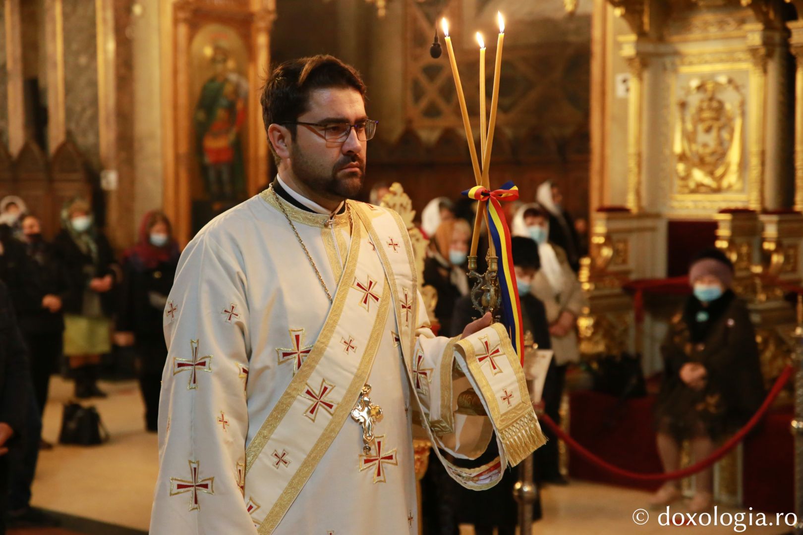 foto: Flavius Popa Părintele Mitropolit Teofan a slujit la Iași prima Sfântă Liturghie din noul an