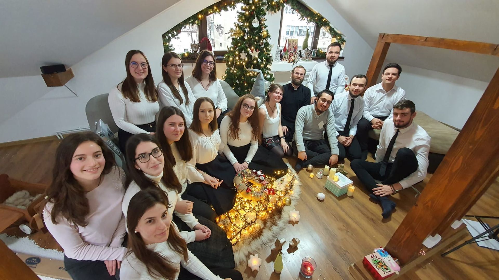 Moment aniversar pentru Biserica „Sfinților Trei Ierarhi” de la Colegiul Pedagogic „Vasile Lupu” din Iași