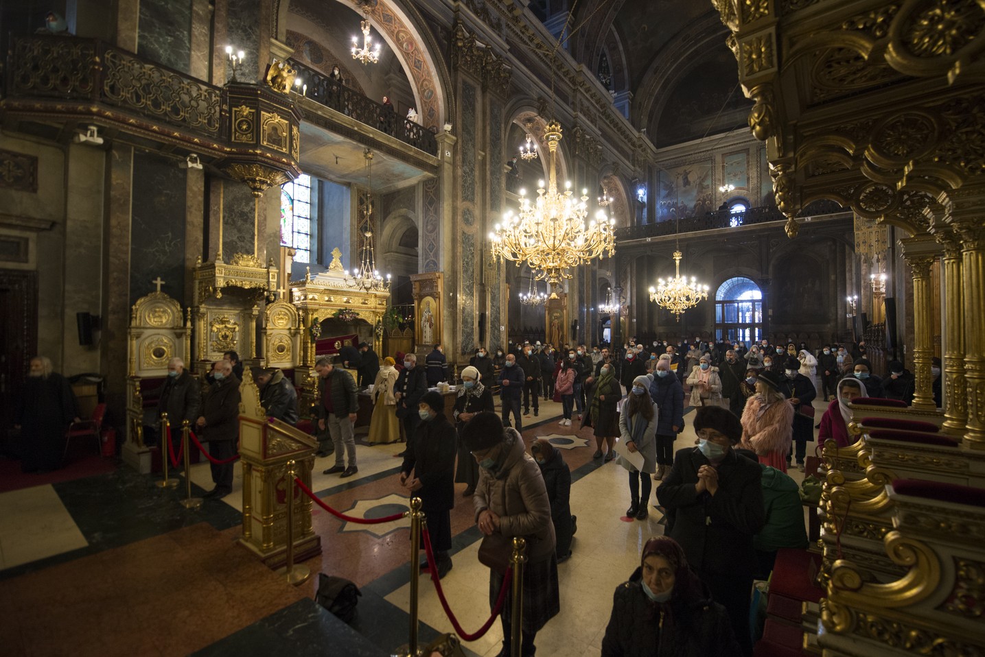 IPS Mitropolit Teofan, la slujba Bobotezei: „Se cuvine a nu ceda, a nu abandona lupta, a nu ne pierde curajul, și, Doamne ferește, a nu deznădăjdui”